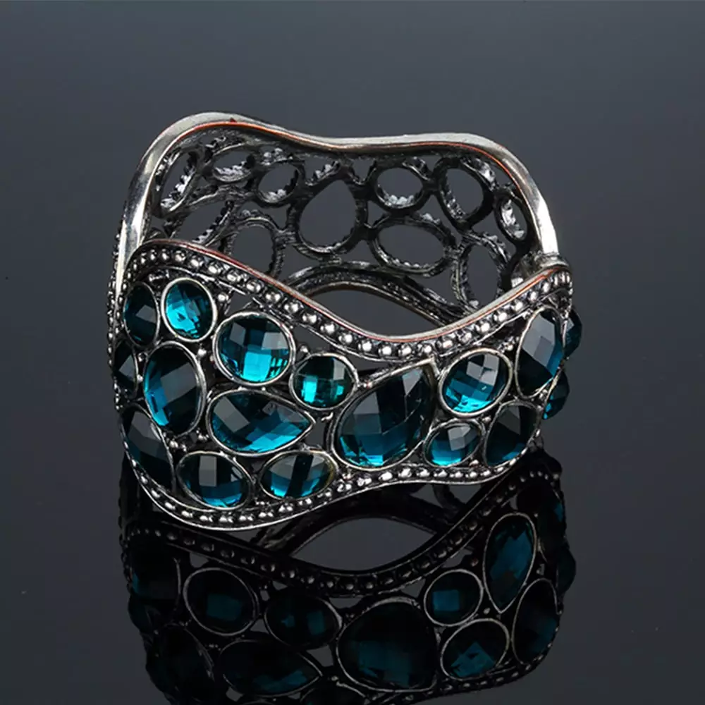 Before Jewelry Retouch